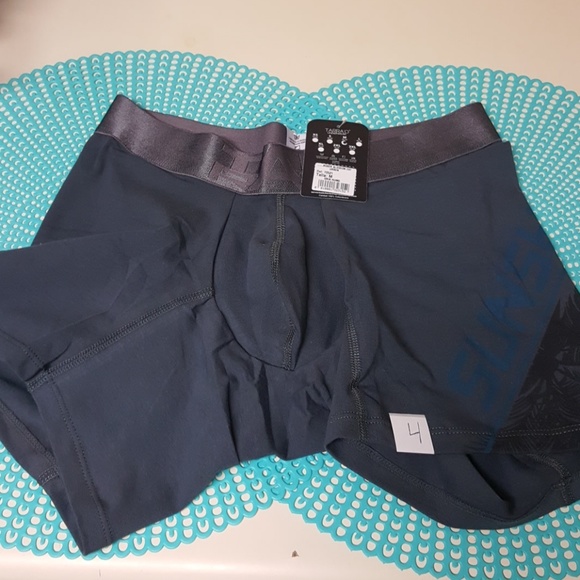 MEDIUM PRINTED AND SOLID MEN COLOMBIAN BOXERS - Picture 4 of 8